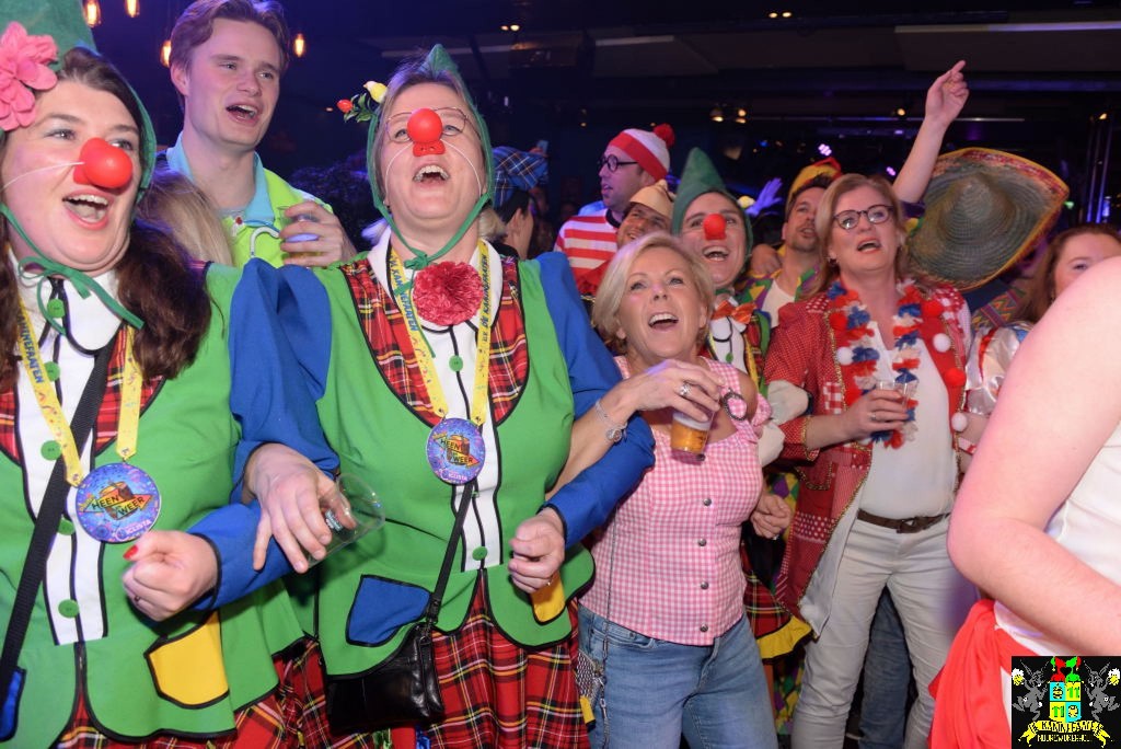 ../Images/Carnavals vrijdagavond in VdG 041.jpg